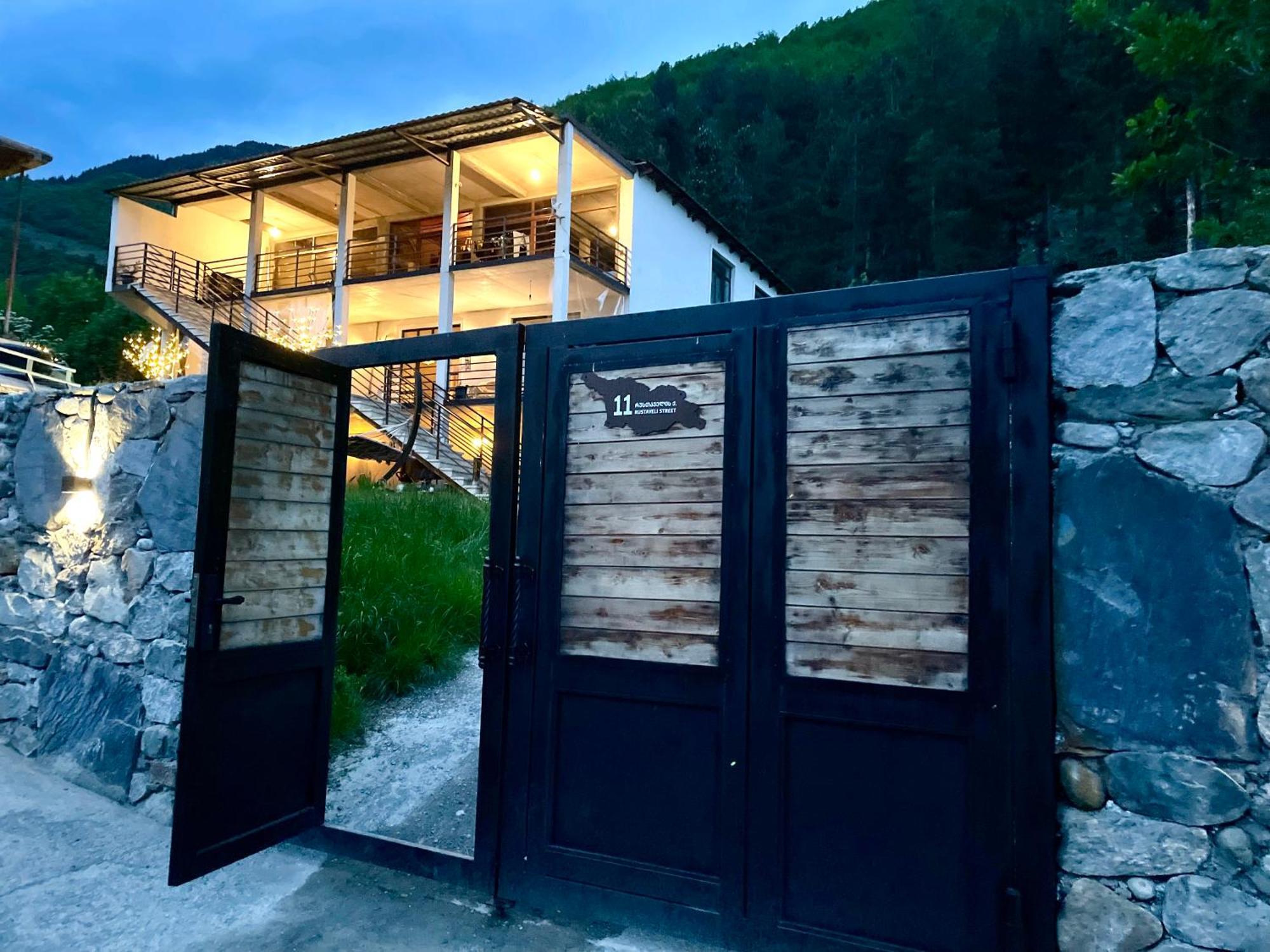 Guesthouse Shampriani Mestia Exterior foto
