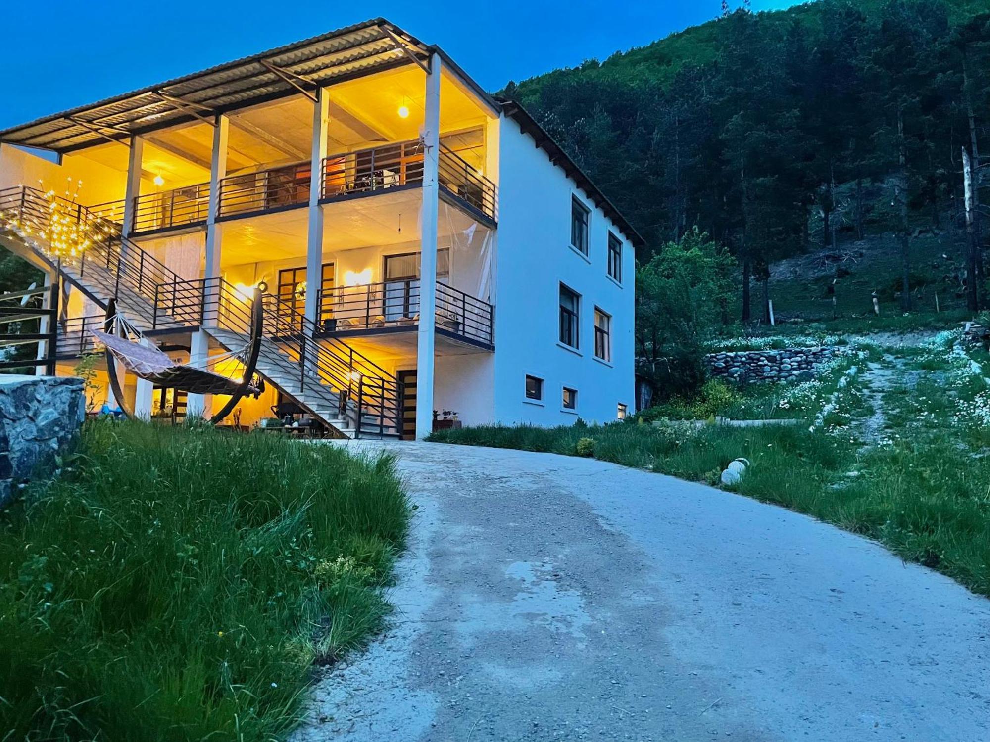Guesthouse Shampriani Mestia Exterior foto